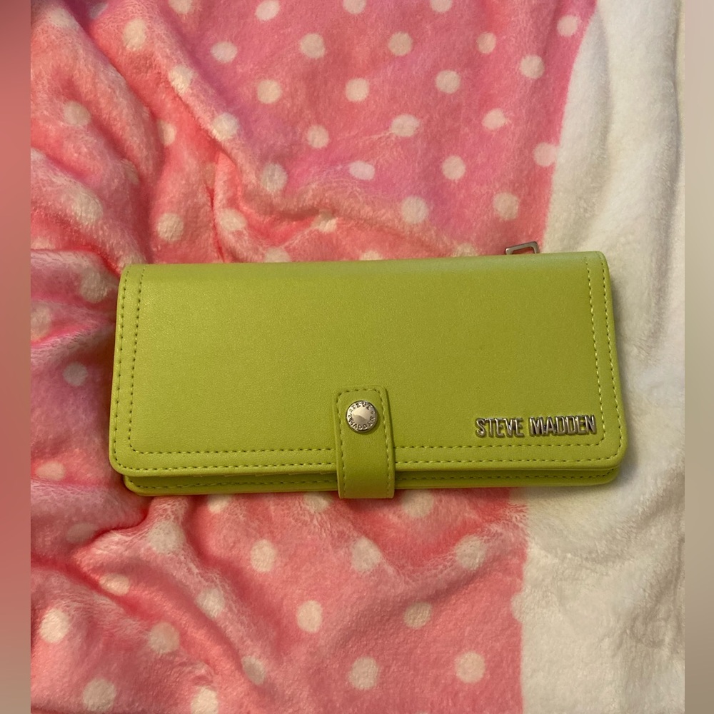 Steve Madden green wallet